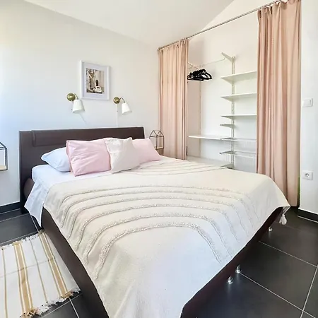 Tatil Evi 15 Trilj